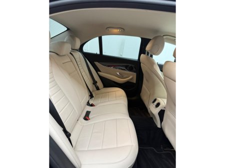 2020 Mercedes-Benz E Class E 220 d A/T AMG Line €26,950 thumbnail