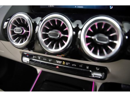 2022 Mercedes-Benz EQA EQA 250 *LOW MILEAGE*BEIGE LEATHER* €30,690 thumbnail