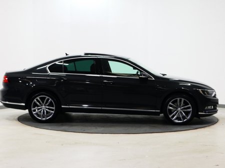 2017 Volkswagen Passat - photo 2