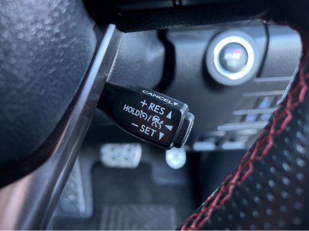 2023 Toyota Hilux GR SPORT AUTOMATIC 2.4 DIESEL //LOW MILES//HIGH SPEC//360 PARKING CAMERAS//KEYLESS ENTRY//ADAPTIVE CRUISE CONTROL// thumbnail