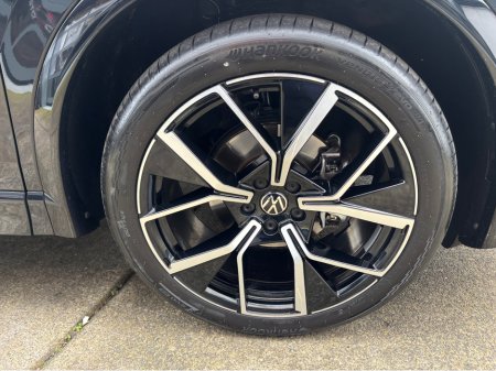 2025 Volkswagen Tiguan R-LINE ETSI S-A TSI DSG €49,900 thumbnail