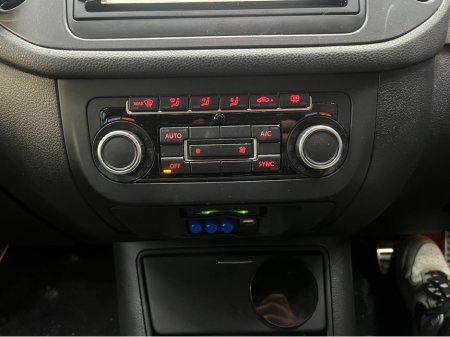 2014 Volkswagen Tiguan - thumbnail 17