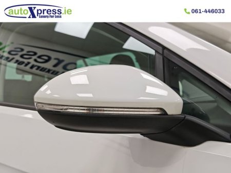 2018 Volkswagen Golf TSI COMFORT LINE TECH EDITION Low Mileage €18,750 thumbnail