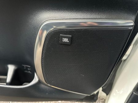 2015 Toyota Alphard - thumbnail 34