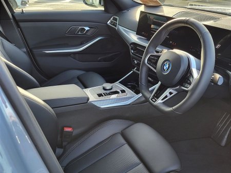 2026 BMW 3 Series - thumbnail 3