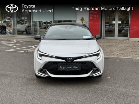 2025 Toyota Corolla HB LUNA SPORT €33,950
