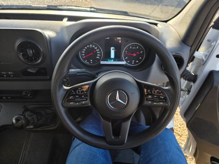 2021 Mercedes-Benz Sprinter  €18,000 thumbnail