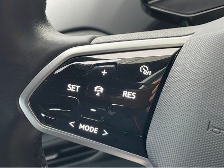 2023 Volkswagen ID.4 - thumbnail 10