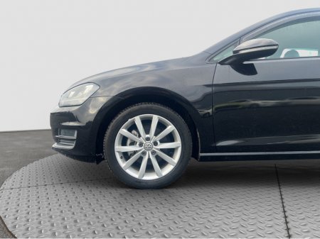 2017 Volkswagen Golf 2017 Volkswagen Golf 1.2 TSI Automatic (19K KM Only) €17,500 thumbnail