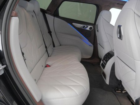 2025 BMW XM - thumbnail 11