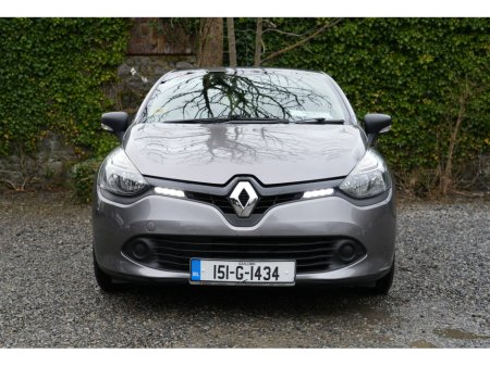 2015 Renault Clio - thumbnail 16