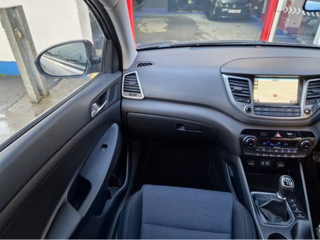 2015 Hyundai Tucson 2.0 CRDI SE NAV-LOW MILEAGE-NEW NCT €12,450 thumbnail