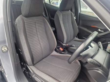 2021 Peugeot 2008 - thumbnail 16