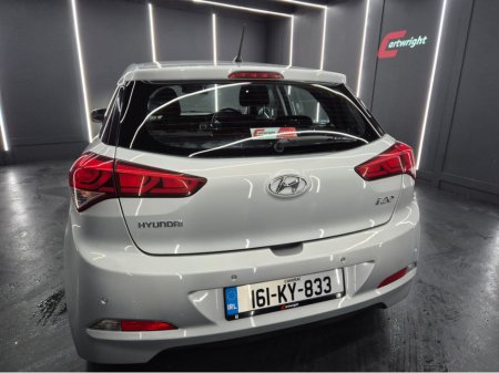2016 Hyundai i20 - thumbnail 15