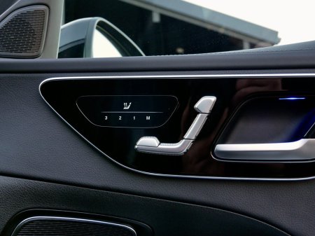 2025 Mercedes-Benz C Class C 300 e PHEV AMG Line Premium Auto €59,950 thumbnail