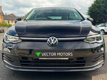 2023 Volkswagen Golf MK 8 STYLE 1.5 AUTO MHEV HIGH SPEC €28,995 thumbnail