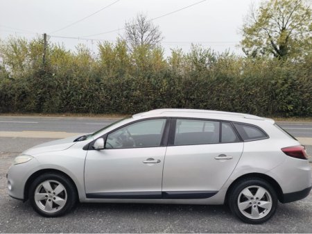 2011 Renault Grand Megane 1.5 DCI TOM 9 TOMTOM ED 90 5DR €3,250 thumbnail