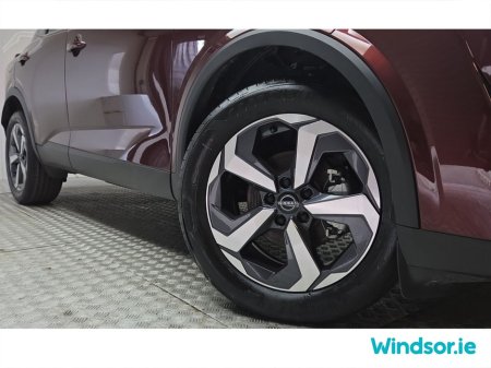 2025 Nissan Qashqai 1.3 PET MILD HYBRID SV PREMIUM *€3K SCRAPPAGE* €35,995 thumbnail