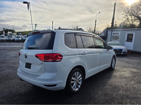 2016 Volkswagen Touran ( 162 REG ) 1.4 TSI 7 SEATER CARPLAY ANDROID AUTO LARGE TOUCH SCREEN - SPECIALISING IN IMPORTS OF GERMAN AUTOMATIC HI SPEC €16,950 thumbnail