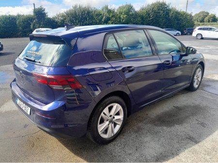 2023 Volkswagen Golf LIFE 2.0 TDI 115HP 5DR €27,950 thumbnail