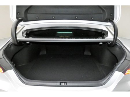 2019 Toyota Camry 2.5 HYBRID PLATINUM *FULL LEATHER*SAT NAV* thumbnail