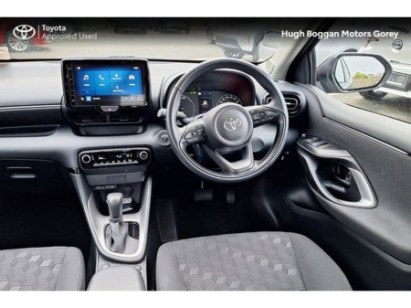 2024 Toyota Yaris 1.5 HYBRID LUNA 4DR €24,950 thumbnail