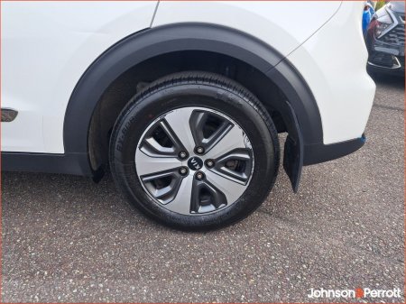 2019 Kia Niro 1.6 GDI PLUG-IN HYBRID €18,900 thumbnail