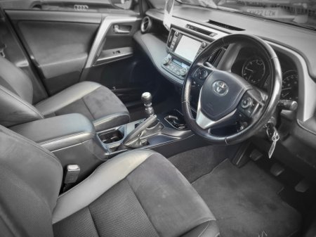 2016 Toyota Rav4 - thumbnail 12