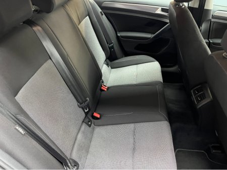 2014 Volkswagen Golf - thumbnail 11