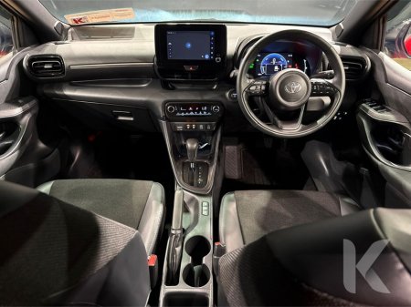 2025 Toyota Yaris - thumbnail 14