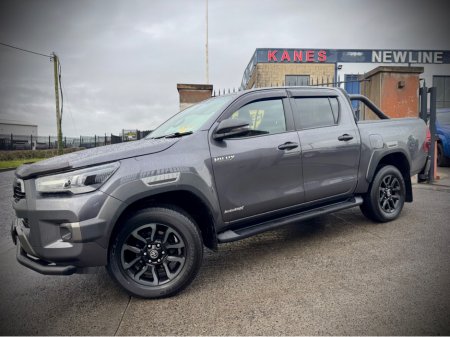 2022 Toyota Hilux INVINCIBLE X!! 2.8!! thumbnail