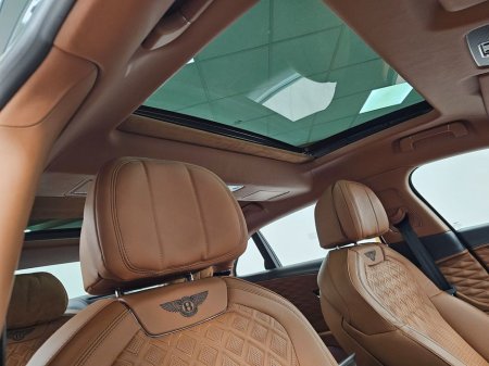 2022 Bentley Flying Spur V6 Hybrid Auto // Racing Green €164,950 thumbnail