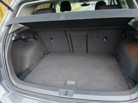 2018 Volkswagen Golf Comfortline 1.0tsi M6F 110HP 5 €15,950 thumbnail