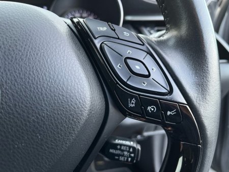 2023 Toyota C-HR C-HR HYBRID SPORT thumbnail