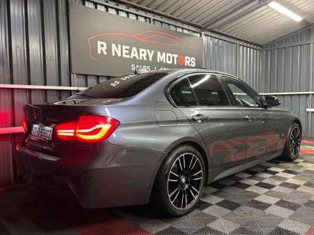 2017 BMW 3 Series 330e M Sport €15,950