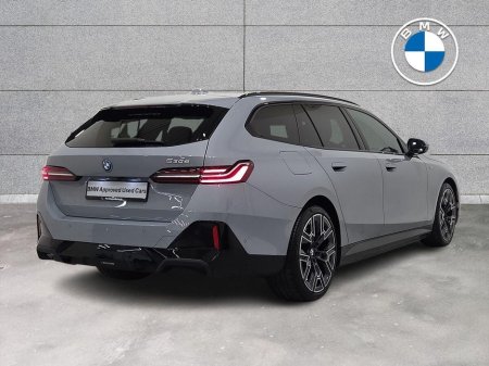 2025 BMW 5 Series - thumbnail 25