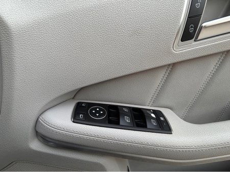 2012 Mercedes-Benz E Class 200 CDI BLUE EFFICIENCY ECO AUTO 4DR €7,950 thumbnail