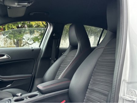 2017 Mercedes-Benz GLA Class GLA200 D AMG LINE 5DR AUTO €17,900 thumbnail