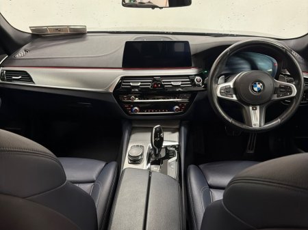 2019 BMW 5 Series - thumbnail 4