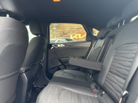 2024 Kia Ceed - thumbnail 4