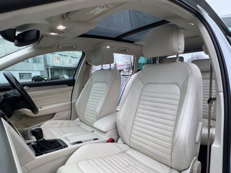 2018 Volkswagen Passat - thumbnail 13