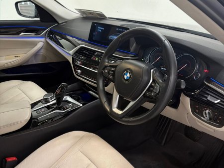 2017 BMW 5 Series - thumbnail 6