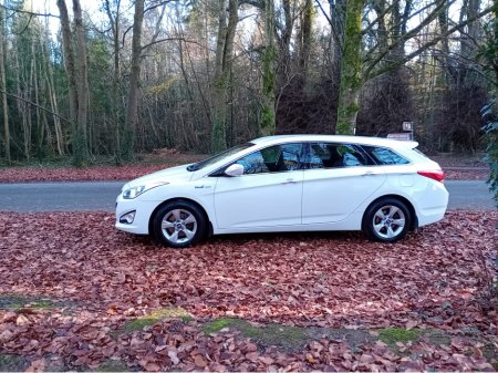 2015 Hyundai i40 1.7 CRDI EXECUTIVE  ESTATE  6 SPEED @ REDDY2DRIVE LTD €7,850