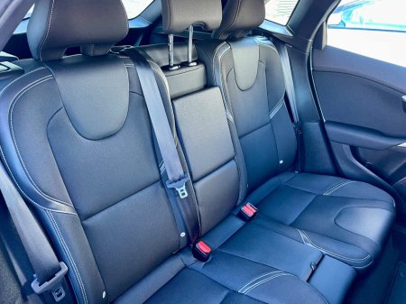 2019 Volvo V40 - thumbnail 20