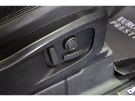 2022 Land Rover Defender - thumbnail 15