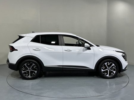 2025 Kia Sportage - thumbnail 4