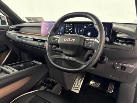 2023 Kia EV9 GT LINE 7 SEATER AWD**PANORAMIC ROOF**HEATED & COOLED LEATHER ELECTRIC SEATS**DRIVER MASSAGE SEAT**DIGITAL DASH**APPLE CAR PLAY MEDIA**REVERSE CAMERA**PARKING SENSORS**360 DEGREE CAMERAS**DRIVE MODES* €63,495 thumbnail