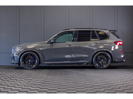 2022 BMW X5 xDrive45e M Sport €65,950