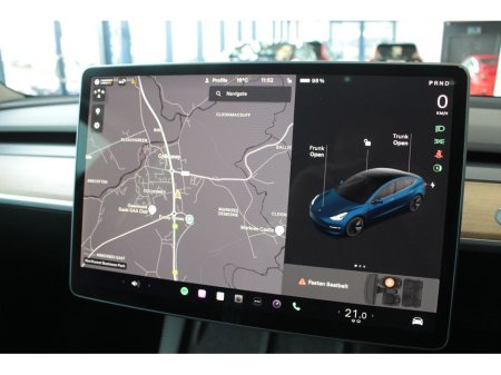 2022 Tesla Model 3 Long Range AWD €28,899 thumbnail