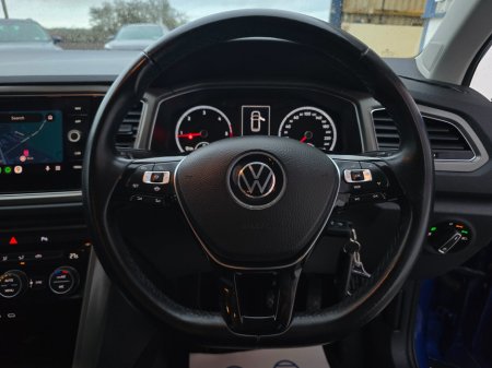 2021 Volkswagen T-Roc 2.0 TDI 115bhp Design €24,950 thumbnail
